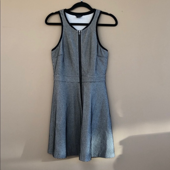 • Club Monaco • Knit Honeycomb Mini Dress 6 - Picture 2 of 4